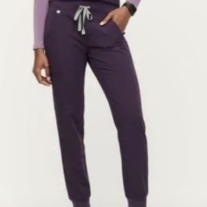 LIMITED EDITION Figs Zamora Petite Jogger Scrub Pants - Purple Shadow (XSP)